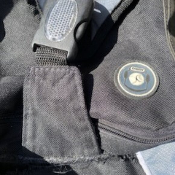 Mountain Terrain CLIMB OFF LIMIT 68 Black/Gray Backpack - Picture 4 of 11